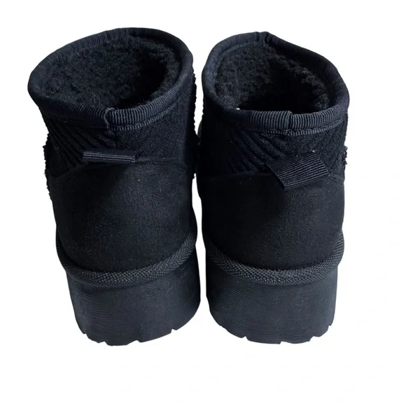 DL 1990 Dirty Laundry Ribbed Platform Shearling Boots | Black | Women’s 7 EUC - Picture 4 of 9
